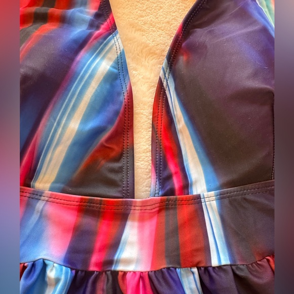 Striped Halter Swim Top - Picture 2 of 7